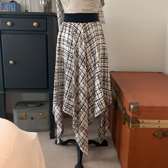 skirt and top set - Cuban designed and made, one of a kind - Picture 4 of 8